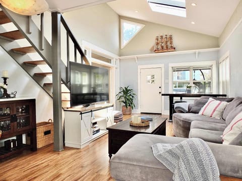 House, Multiple Beds, Patio, Garden View (Park Avenue Beach Paradise) | Living area | 50-inch flat-screen TV with digital channels
