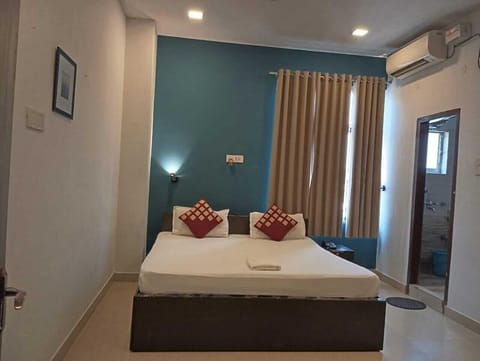 Deluxe Room, City View
