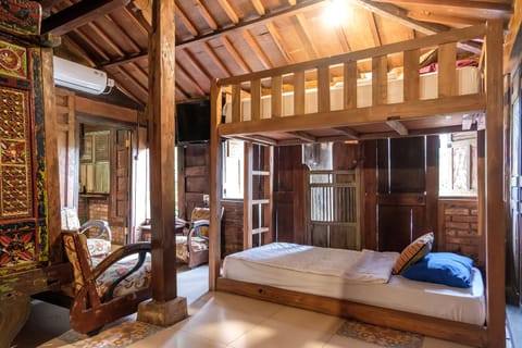 Family Room | Free WiFi