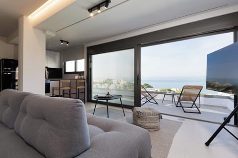 Signature Penthouse | Egyptian cotton sheets, premium bedding, memory foam beds, in-room safe