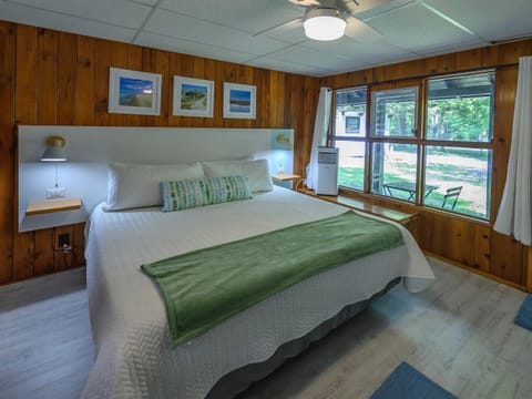 Superior Studio (SWS) | Free WiFi, bed sheets