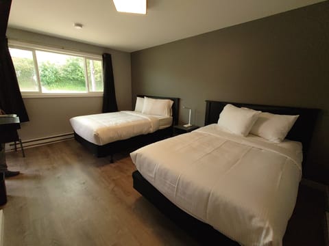 Traditional Room, 2 Double Beds | WiFi (free), bed sheets