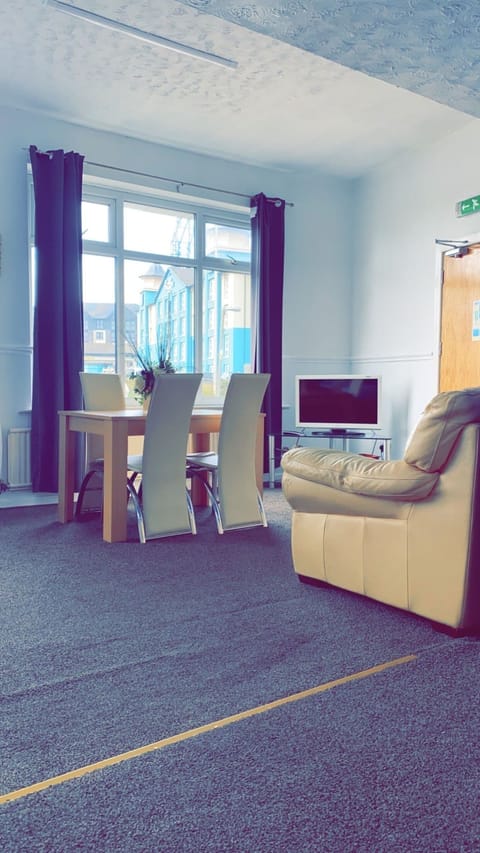 Family Room | Bed sheets