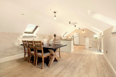 32-inch Smart TV with cable channels, fireplace, heated floors