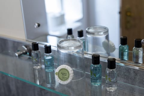 Superior Double or Twin Room, Ensuite | Bathroom