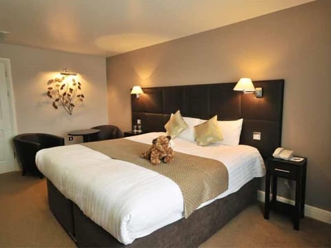 Standard Double Room | Individually decorated, individually furnished, desk, laptop workspace