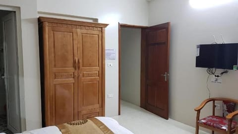 Room | Free WiFi