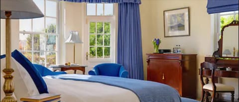 Blackout drapes, iron/ironing board, free WiFi, bed sheets