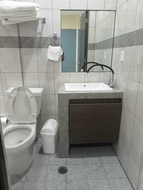 Standard Room, 1 Queen Bed | Bathroom | Shower, hair dryer, towels, soap