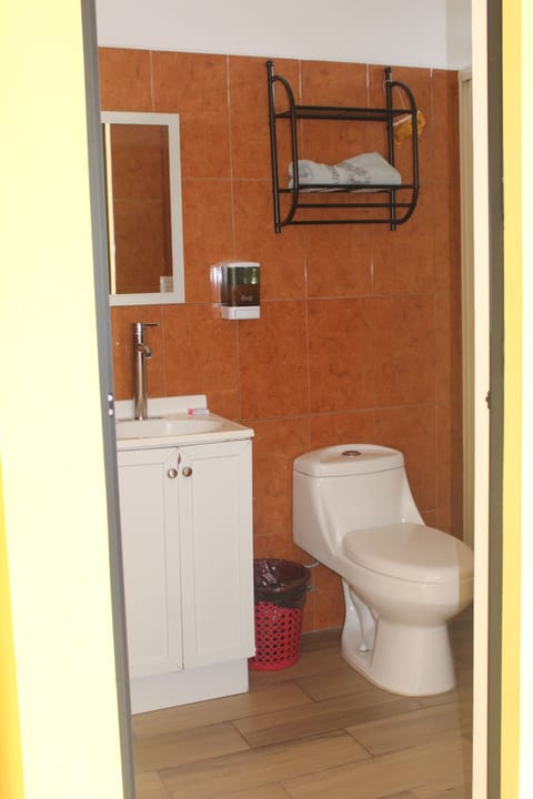 Basic Double or Twin Room | Bathroom