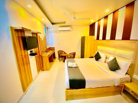 Premium bedding, pillowtop beds, soundproofing, travel crib