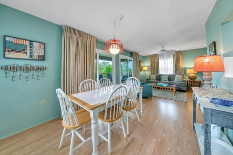 House, Multiple Beds (Beach Haven) | Dining
