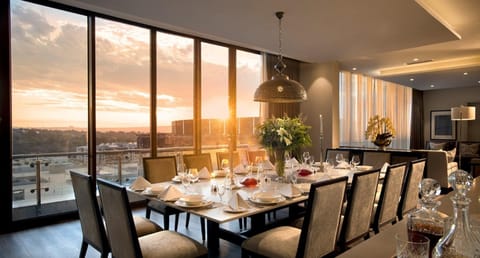 Penthouse | In-room dining