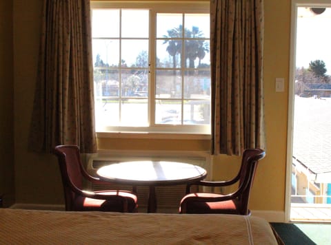 Standard Room, 1 Double Bed | Living area | TV