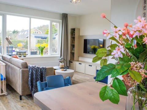 House | Dining