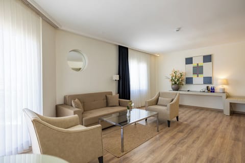 Grand Suit Marina | Egyptian cotton sheets, premium bedding, down comforters