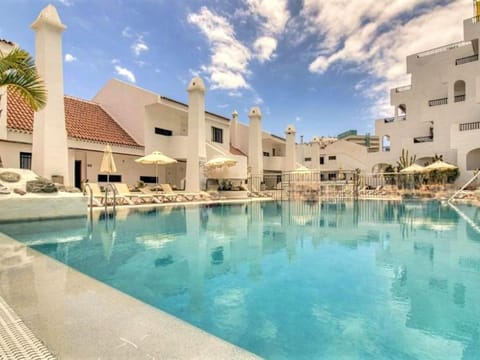 Apartment | Pool | Outdoor pool