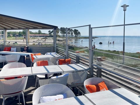 House | Outdoor dining