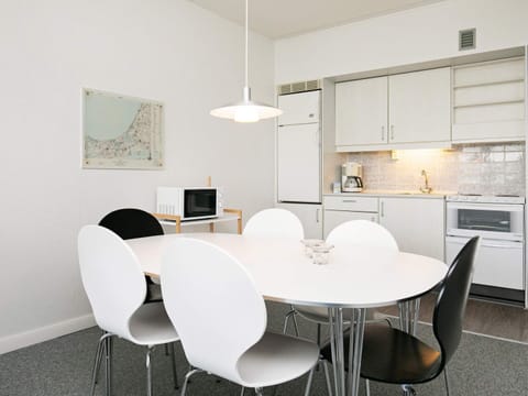 Apartment | Dining