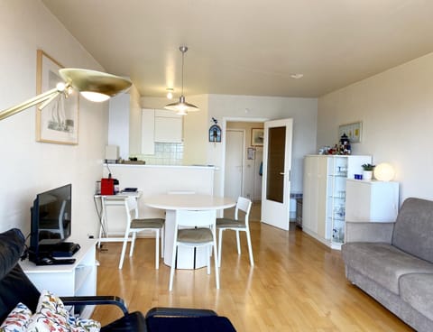 Apartment | Living room