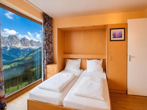 Apartment | 1 bedroom, individually furnished, bed sheets