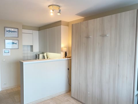 Apartment | Private kitchen | Electric kettle