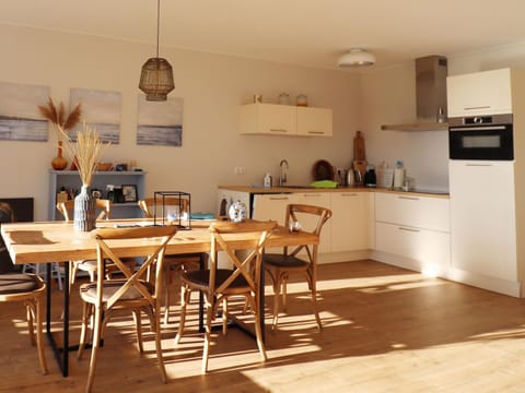 Apartment | Dining