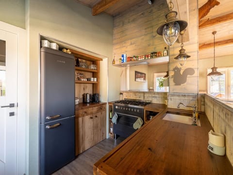 House | Private kitchen | Electric kettle, toaster