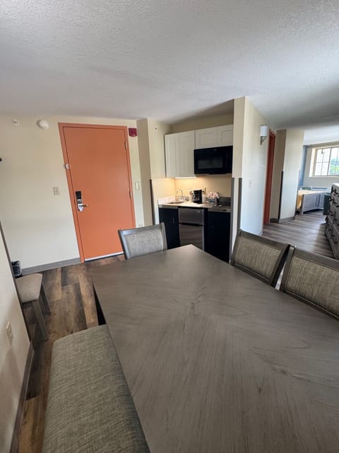 Family Suite | Private kitchenette