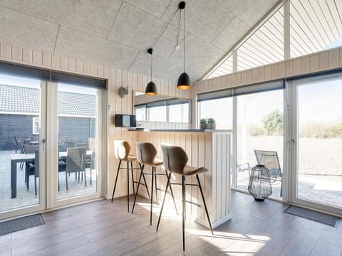 House | Dining