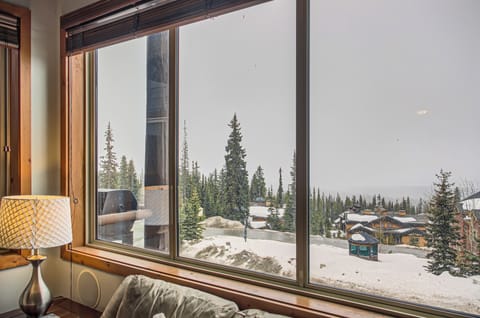 Condo | Living area | Flat-screen TV, fireplace