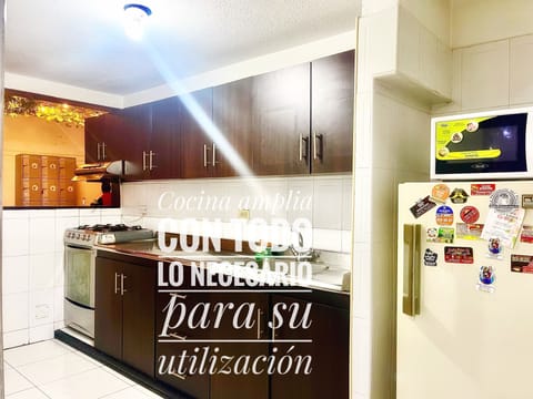 Classic Double Room | Private kitchen | Microwave, blender, griddle, cookware/dishes/utensils
