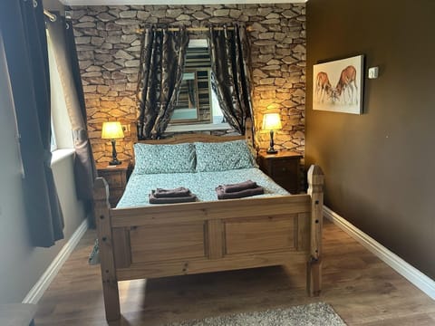 Cabin | 3 bedrooms, iron/ironing board, free WiFi, bed sheets