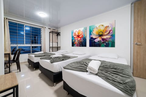Triple Room | Desk, laptop workspace, free WiFi