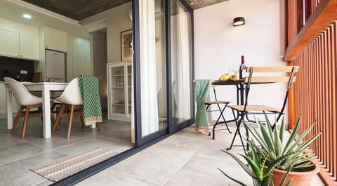 1 Bedroom Apartment, Verandah | Terrace/patio