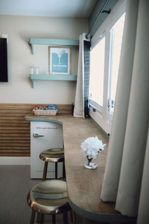 Deluxe King Room (Margarita) | Premium bedding, minibar, iron/ironing board, free WiFi