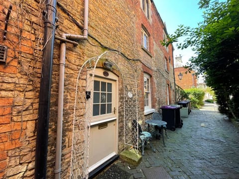 Cottage | Property grounds