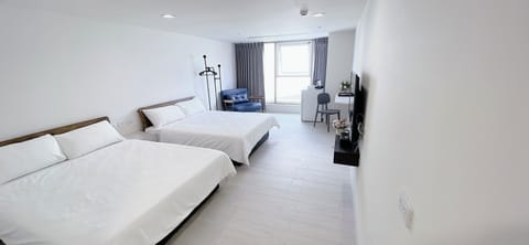 Soundproofing, WiFi (free)