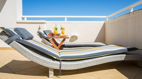 House (Five Bedroom Holiday Home with Balcon) | Balcony