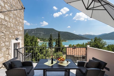 House (Two Bedroom Holiday Home with Terrace) | Terrace/patio