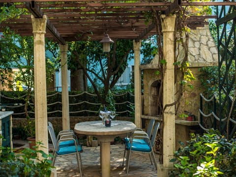 Studio (Studio Apartment with Terrace) | Terrace/patio