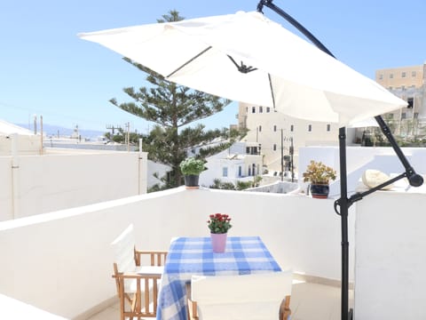 Apartment, 1 Bedroom, Smoking, Balcony | Outdoor dining