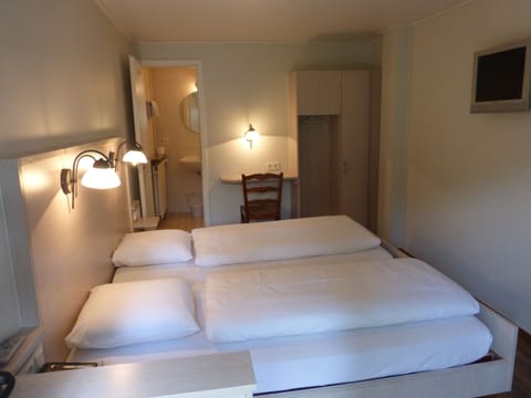 In-room safe, desk, iron/ironing board, free WiFi