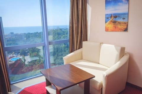 Deluxe Studio, Balcony, Sea View | Desk, free WiFi, bed sheets