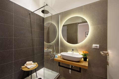 Superior Double Room, City View | Bathroom | Slippers