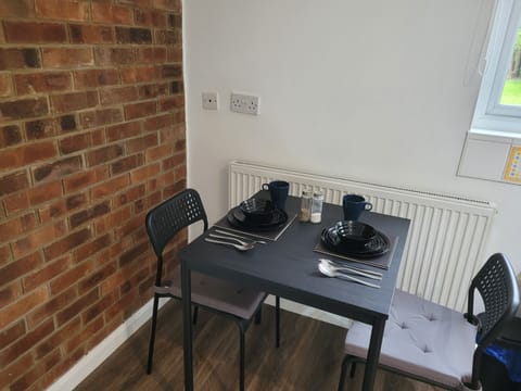 Apartment | Dining