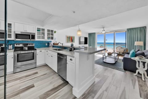 Condo, 1 King Bed with Sofa bed, Beach View (Pelican Beach 307) | Private kitchen | Toaster