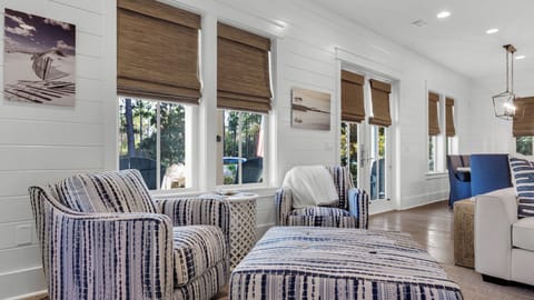 House, Multiple Beds, Patio, Garden View (Friday On My Mind) | Interior