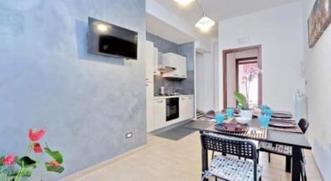 1 bedroom, down comforters, free WiFi, bed sheets