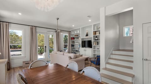 House, Multiple Beds, Pool Access, Pool View (Sublime ) | Interior